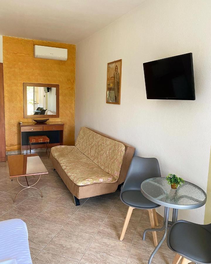 Guesthouse Anestis Angistron Ngoại thất bức ảnh